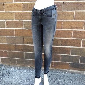 New Mossimo Black Mid Rise Skinny Jeans
